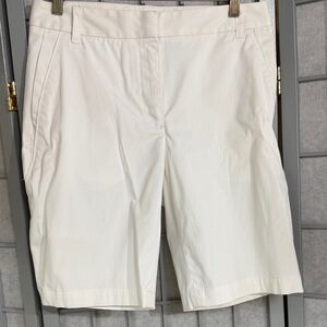 Liz Claiborne Jackie Women's Cream Bermudas, size 4